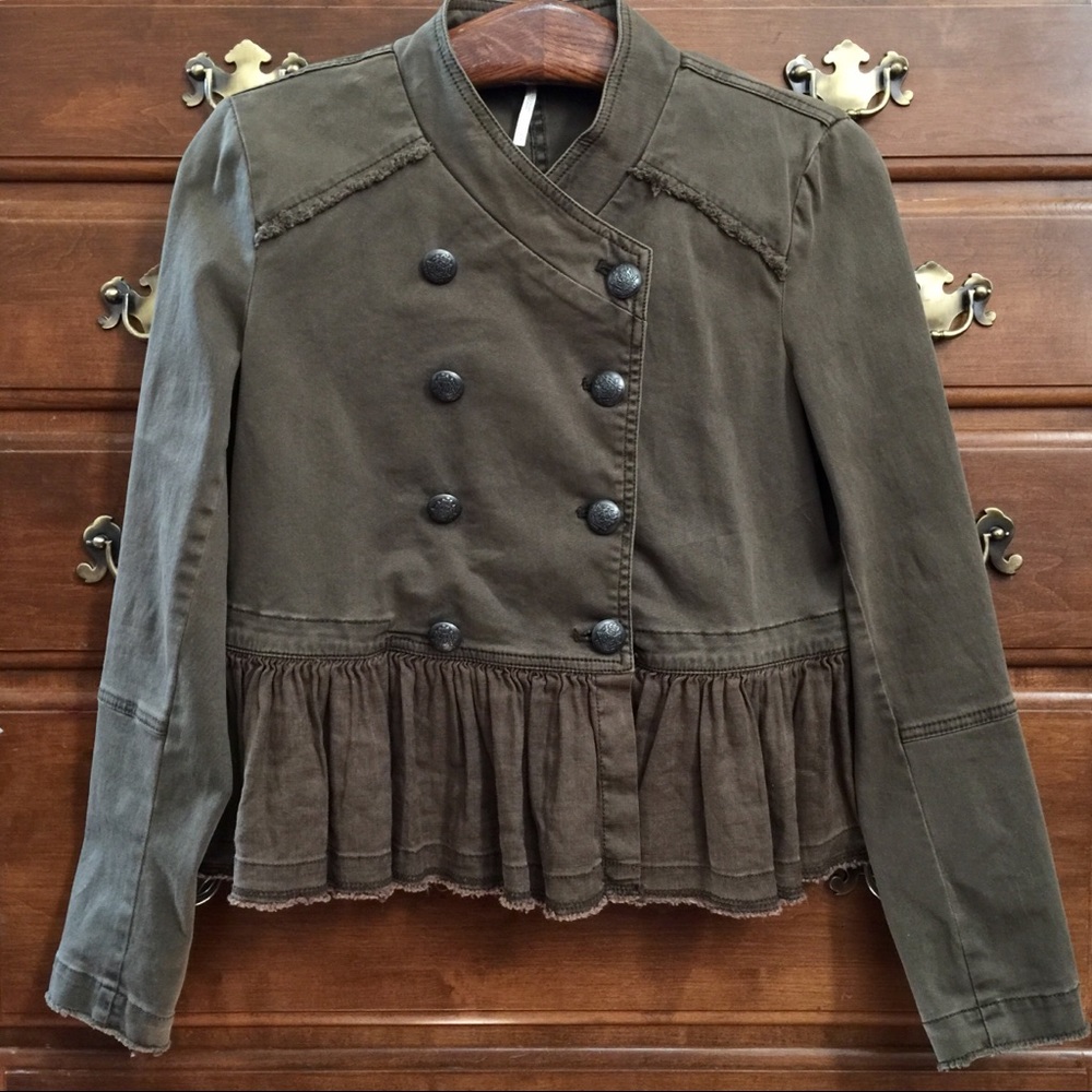 ▫️FREE PEOPLE Ruffle Detail Jacket